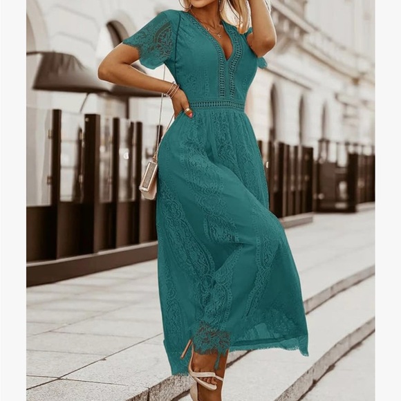 Elegant Green Lace Maxi Dress - Picture 4 of 5